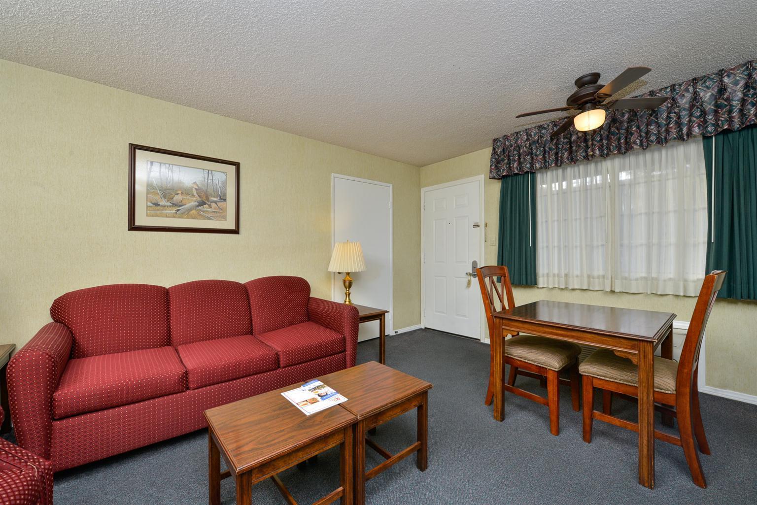 Americas Best Value Inn & Suites - Lancaster Exterior foto